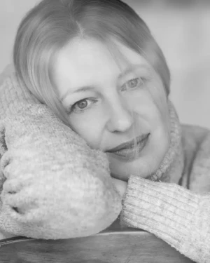 photographie portrait noir et blanc femme douceur reflet